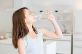 Tips Rutin Konsumsi Air Putih Setiap Hari