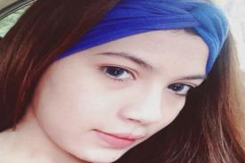 Maureisha Warnai Rambut agar Terlihat Fresh