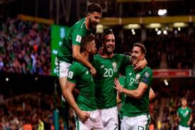 Tandang ke Kandang Denmark, Irlandia Tahan Denmark score Kacamata