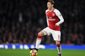 Mesut Ozil Dipuji Sang Pelatih