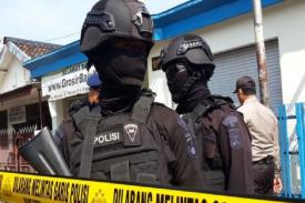 Gambar Artikel Lagi.. Densus 88 Tangkap Terduga Teroris di Tanggulangin Sidoarjo