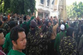 Gambar Artikel Perbedaan Pendapat Kedua Kubu Capres 2019 tentang Koalisi Umat