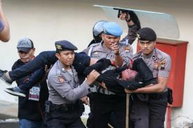 Gambar Artikel Pulang Nonton Bola, Supporter Persija DiKeroyok sampai Tewas