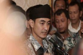 Gambar Artikel Tak Mau Merasa Malu, Zumi Zola Katakan &#039;Ya Coba, Coba, Coba&#039;