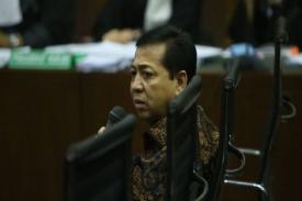 Gambar Artikel Pengacara Setya Novanto Keberatan atas Tuduhan Keterlibatan Setnov pada Kasus E- KTP