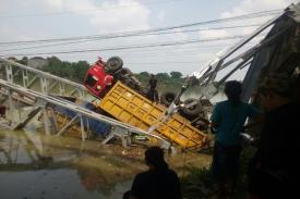 Jembatan Widang Roboh hingga Putus Pagi Ini