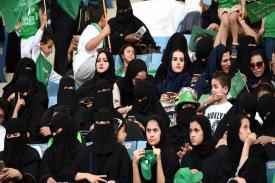 Perempuan Arab Saudi Sekarang sudah Boleh Masuk Stadion