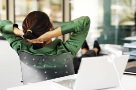 Efek Buruk Pola Hidup Sedentary di Kantor hingga Bersantai di Rumah