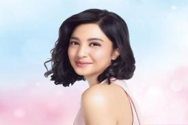 Gambar Artikel Kompres Air Dingin, Cara Mikha Tambayong Hilangkan Mata Panda