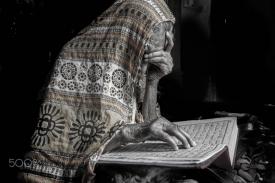 Rahasia Kebiasaan Baca Alquran Sebelum Tidur