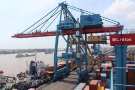 Lowongan Kerja BUMN PT Pelindo IV untuk Pencaker Usia 37 - 45 Tahun