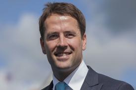 Komentar Michael Owen Tentang Mantan Rekan Satu Timnya yang Menjadi Pelatih Real Madrid 