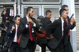 Gambar Artikel Seorang Pria Mengaku Anggota ISIS Menyerang Paspampres Karena Ingin Bertemu Presiden Jokowi