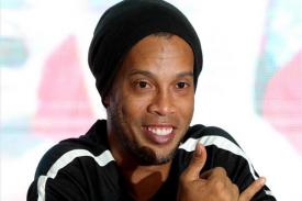 Komentar Ronaldinho Tentang Mantan Timnya