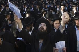 Yahudi Israel Gelar Doa Massal â€œMerobek Langitâ€ Akibat Kekeringan