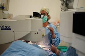 Gambar Artikel Tampil Lebih Percaya Diri Setelah Melakukan Lasik Mata