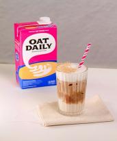 Gambar Artikel Pecinta Kopi? Coba Kopi Susu dengan Campuran OAT DAILY, Susu Oat yang Gak Bikin Sakit Perut!