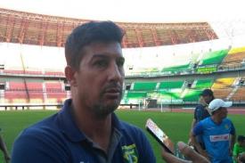 Pelatih Persebaya Surabaya Evaluasi Pemain lewat Video