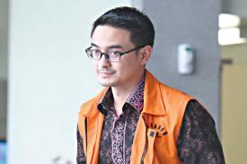Gambar Artikel Seiring Berjalannya Penyidikan, Zumi Zola Terima Gratifikasi Rp 49 Miliar dari yang Awalnya Rp 6 Miliar