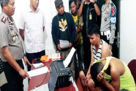 Gambar Artikel Pekerja Seks Komersial Dengan Tarif 300 Ribu Sampai 700 Ribu ini Ternyata Seorang PRIA... Konsumennya.. PRIA juga