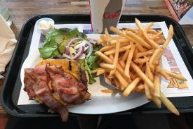 Gambar Artikel Pappy&#039;s Grill Manjakan Lidah dengan Berbagai Hidangan Menggugah Selera
